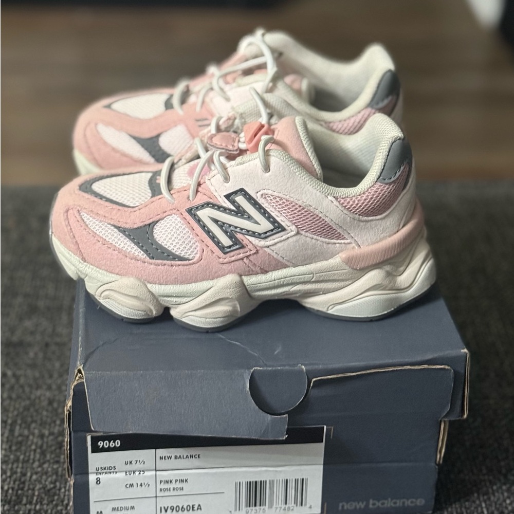 New Balance 9060 toddler sneakers sz8c
